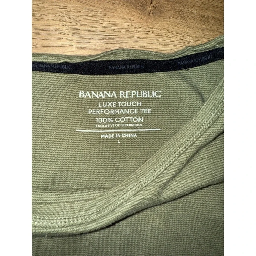 Banana Republic Luxe Touch Performance Tee Olive Green Cotton Ribbed Mens L